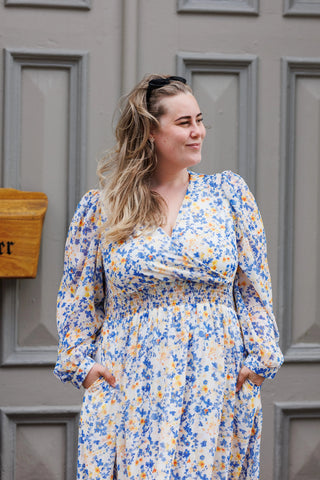 Careless Belle Chiffon maxikjole - Blue Floral