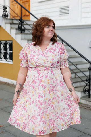 Careless Belle Embroidery - Rosa