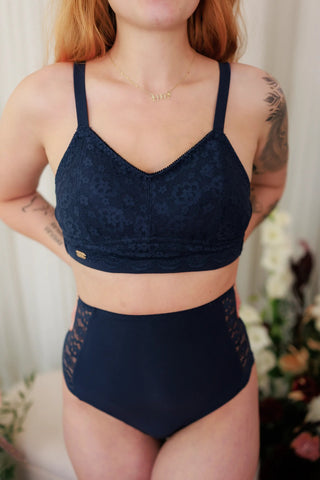 Careless BH Aline Flower Small Cup BH - Mørk blå