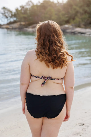 Careless Bikinitruse Ruffles Bikinitruse - Svart