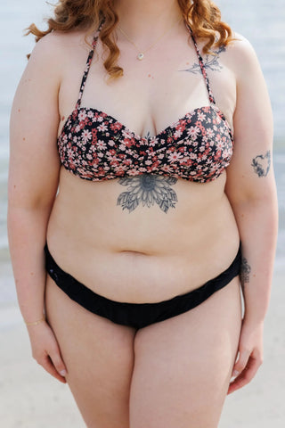 Careless Bikinitruse Ruffles Bikinitruse - Svart