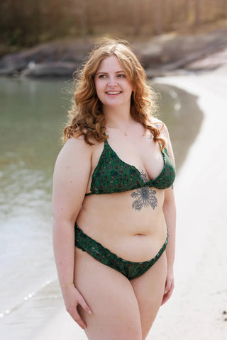 Careless Cuba Ruffles bikinitopp - Mørkegrønn - Flower Fantasia