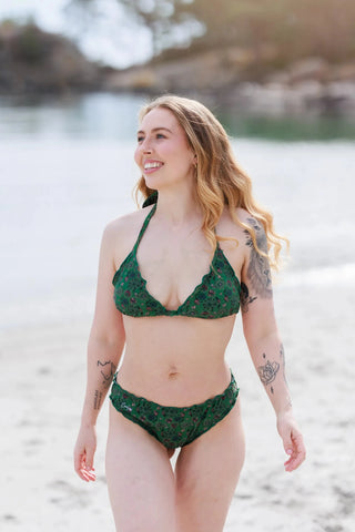 Careless Cuba Ruffles bikinitopp - Mørkegrønn - Flower Fantasia