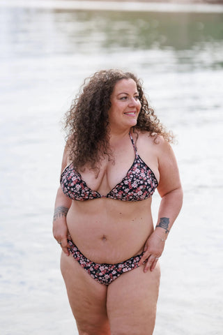 Careless Cuba Ruffles bikinitopp - Svart - Flower Boom