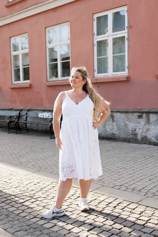 Careless Evelina kjole - Hvit