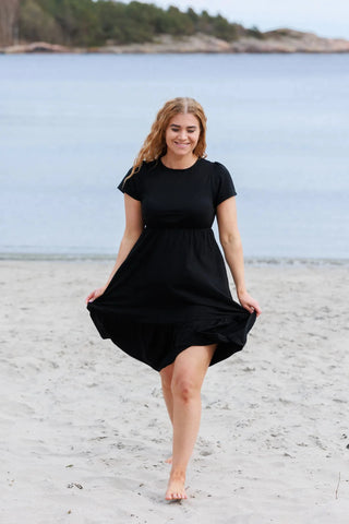 Careless Kjole Lilje kjole - Svart