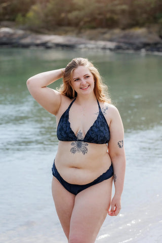 Careless Ruffles bikini string - Mørkeblå