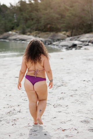 Careless Ruffles bikini string - Mørkelilla