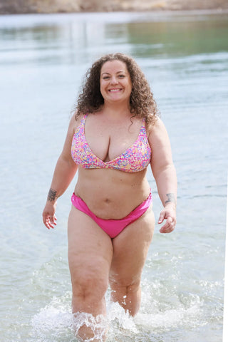 Careless Ruffles bikini string - Mørkerosa