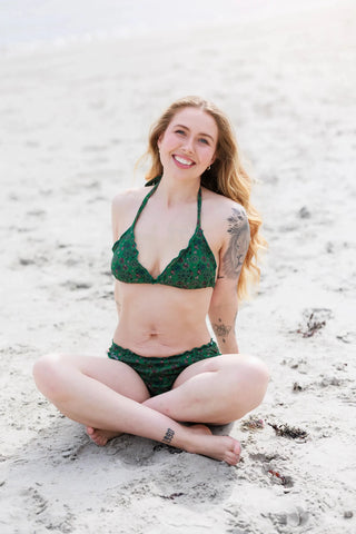 Careless Ruffles bikinitruse -  Mørkegrønn - Floral fantasia