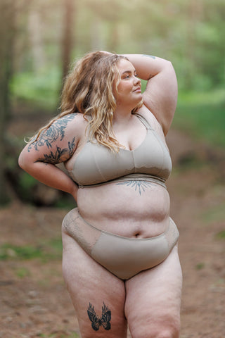 Careless String Amalie String - Silver Mink