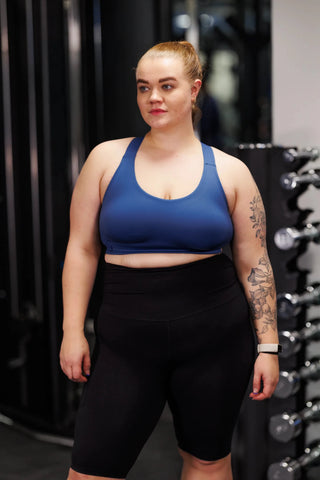 Careless Treningsshorts Active scrunch shape midi biker shorts - Black