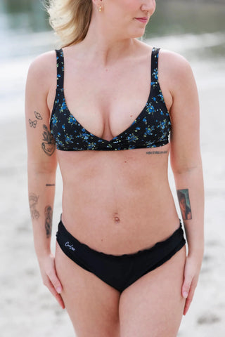 Careless Bikinitruse Ruffles Bikinitruse - Svart