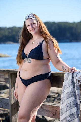 Careless Bikinitruse Ruffles bikinitruse tekstur - Mørk blå