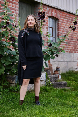 Careless Cardigan Kathrine Strikk Lang Cardigan - Svart