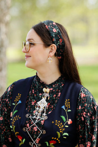 Careless Festsjal Festsjal - Black floral