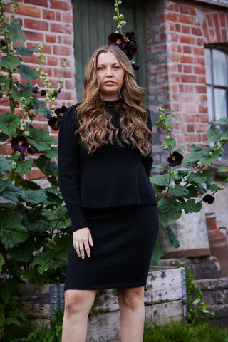 Careless Genser Kathrine Strikkegenser Peplum - Svart