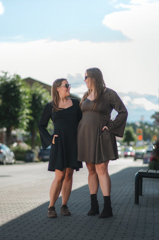 Careless Kjole Emma shiny kjole - Brun